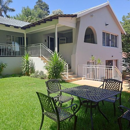 8 On Acacia Guesthouse Μπέντφορντβιου Εξωτερικό φωτογραφία