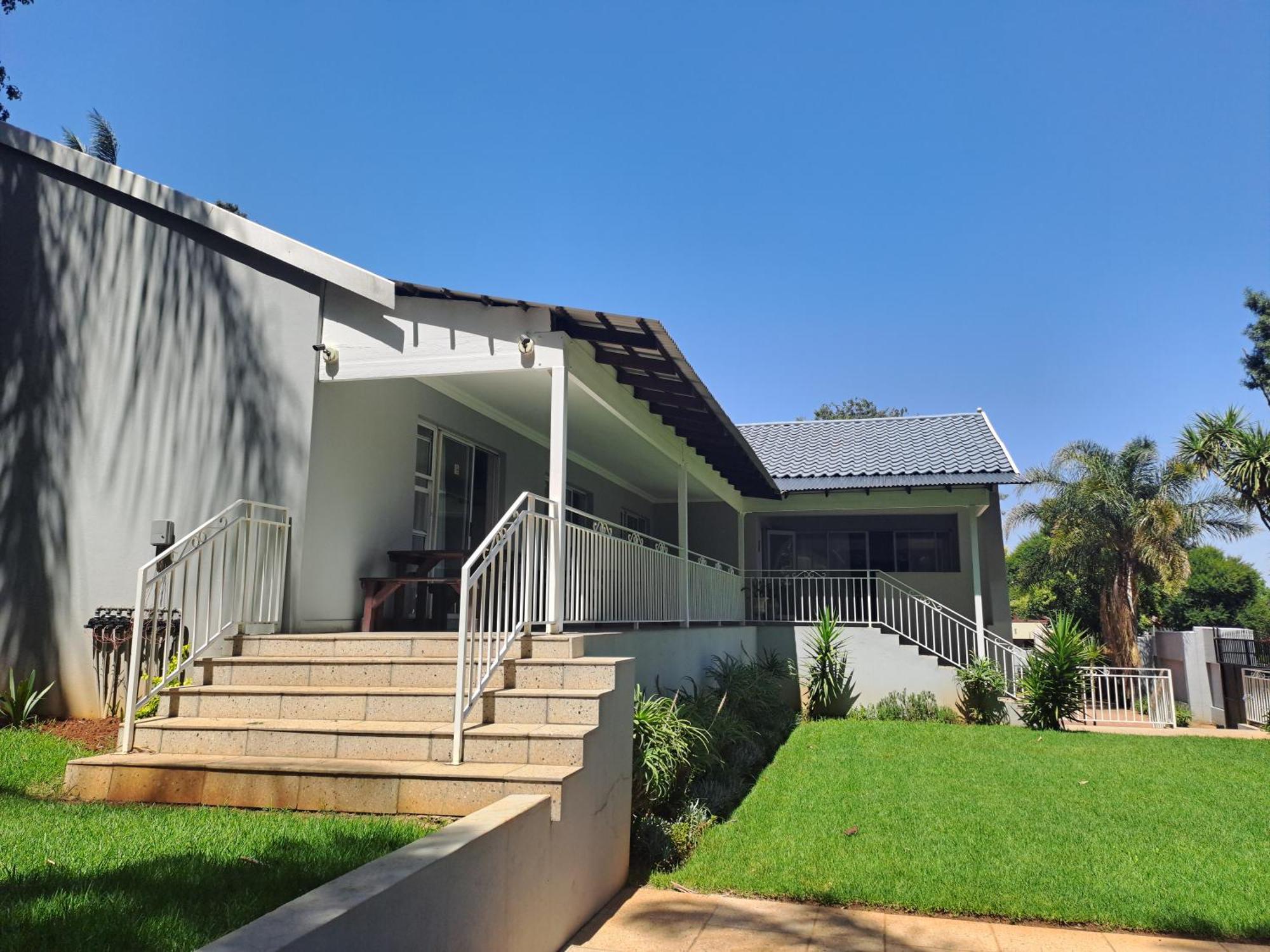 8 On Acacia Guesthouse Μπέντφορντβιου Εξωτερικό φωτογραφία