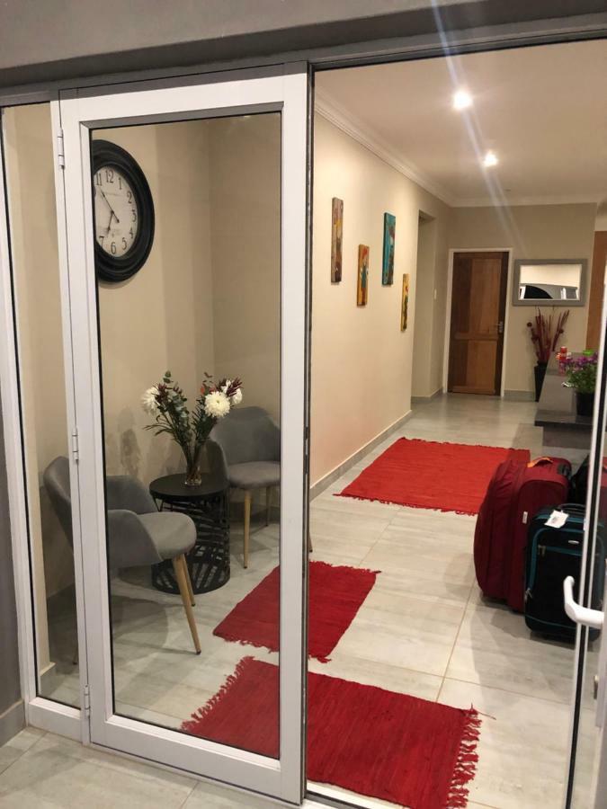 8 On Acacia Guesthouse Μπέντφορντβιου Εξωτερικό φωτογραφία