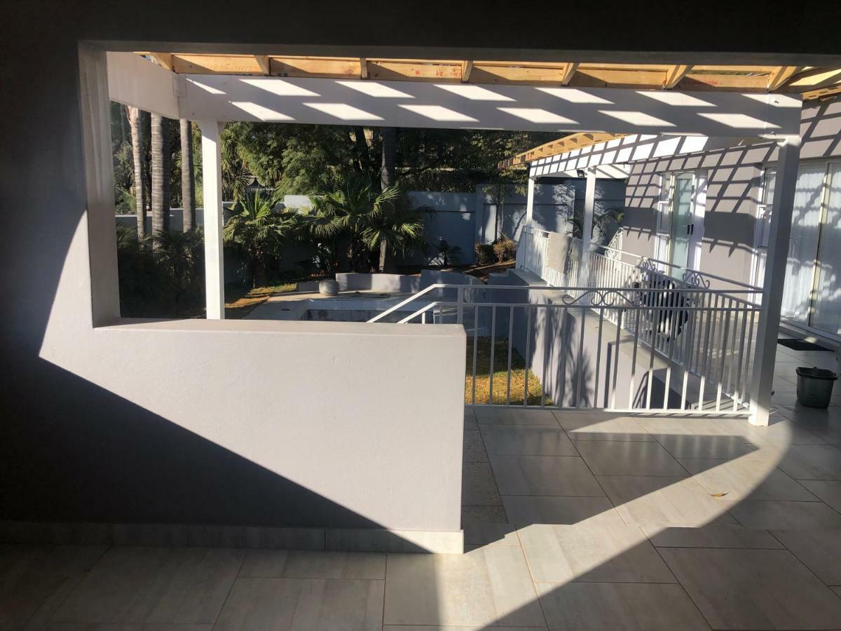 8 On Acacia Guesthouse Μπέντφορντβιου Εξωτερικό φωτογραφία